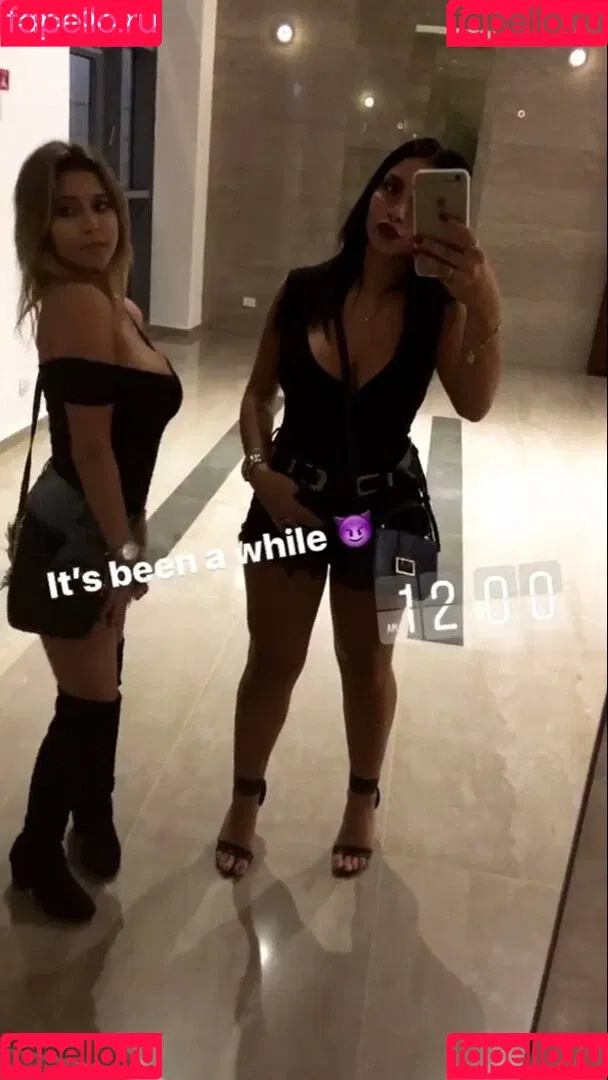Coral Sharon Onlyfans Photo Gallery 