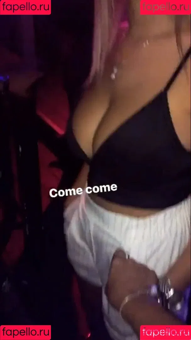 Coral Sharon Onlyfans Photo Gallery 