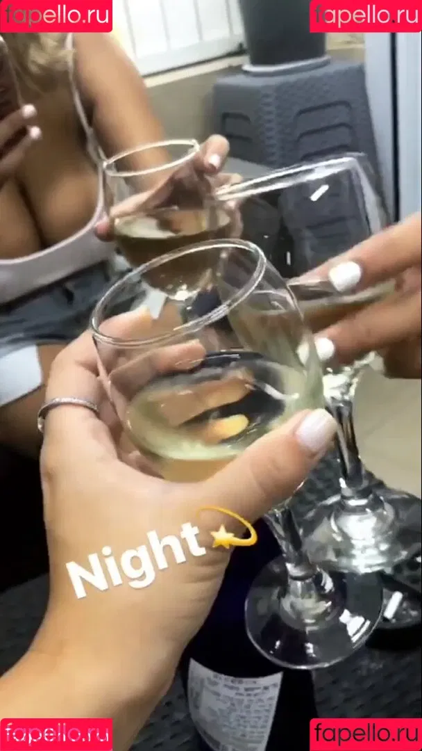 Coral Sharon Onlyfans Photo Gallery 