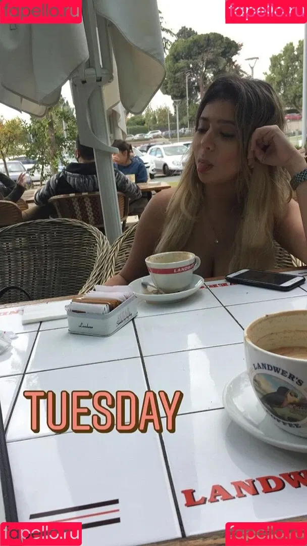 Coral Sharon Onlyfans Photo Gallery 