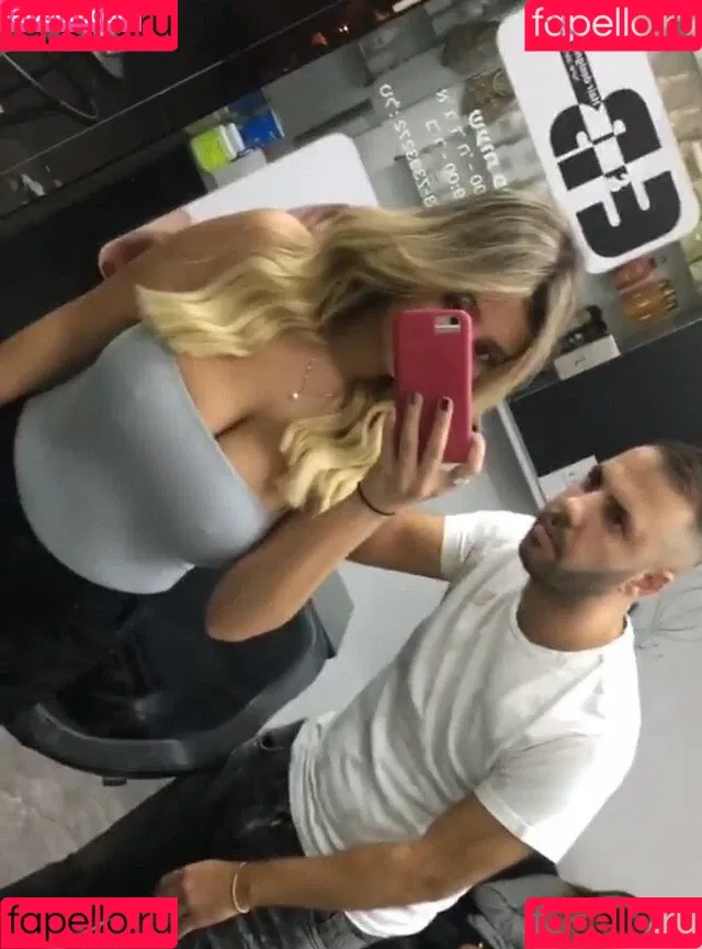 Coral Sharon Onlyfans Photo Gallery 