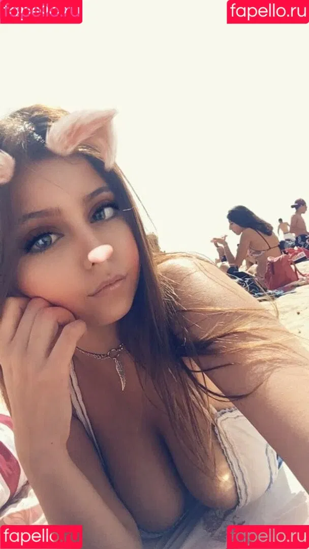 Coral Sharon Onlyfans Photo Gallery 