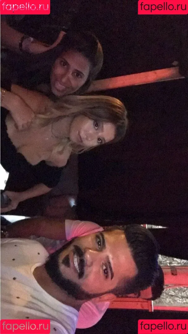Coral Sharon Onlyfans Photo Gallery 