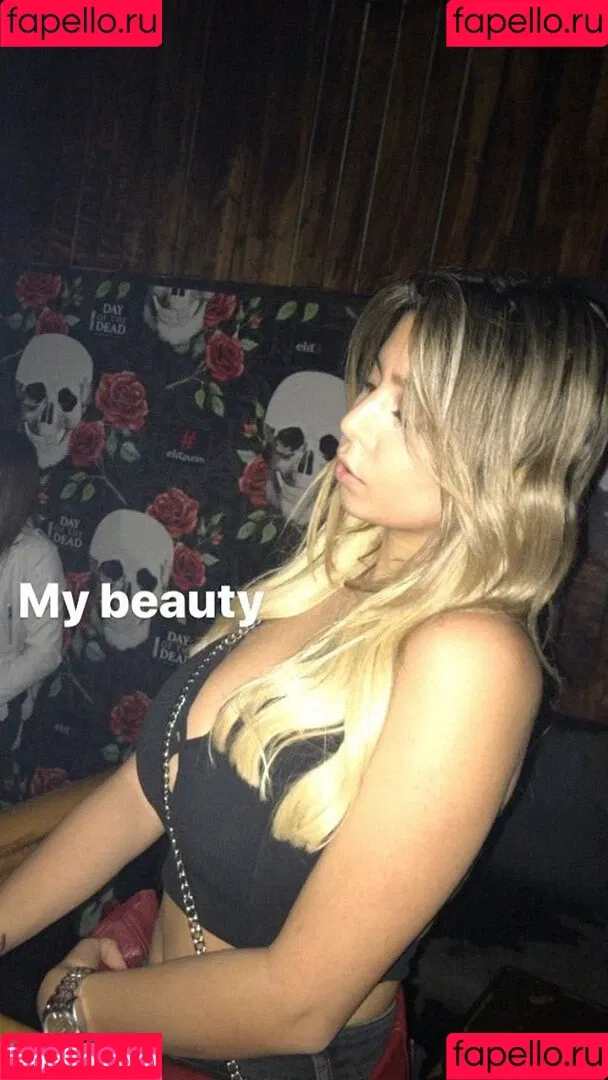 Coral Sharon Onlyfans Photo Gallery 