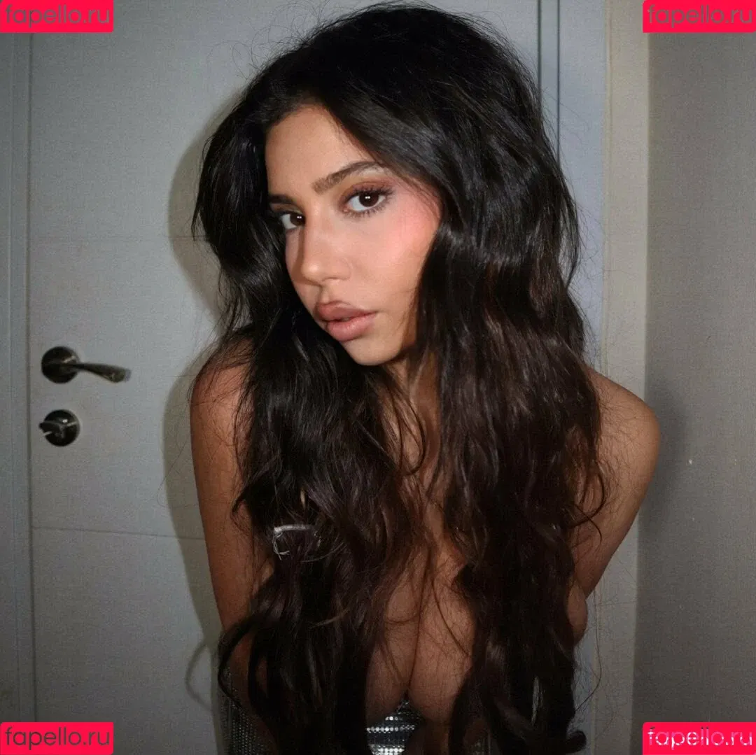 Coral Sharon Onlyfans Photo Gallery 