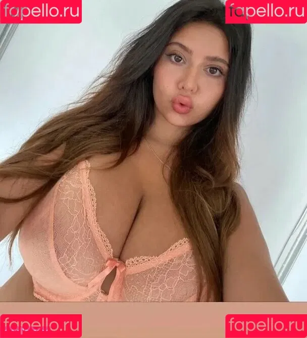Coral Sharon Onlyfans Photo Gallery 