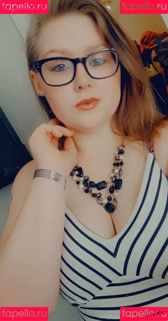 elizabethlily19 Onlyfans Photo Gallery 
