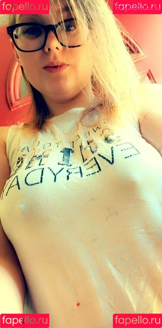 elizabethlily19 Onlyfans Photo Gallery 