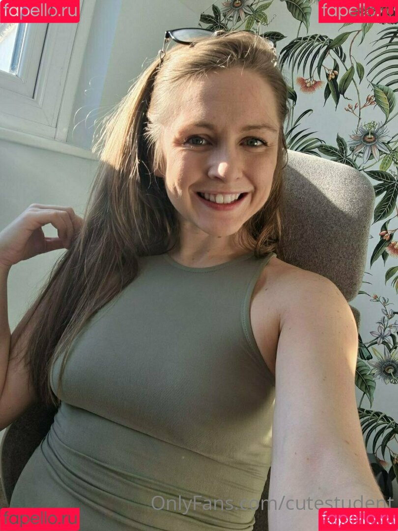 cutestudent Onlyfans Photo Gallery 