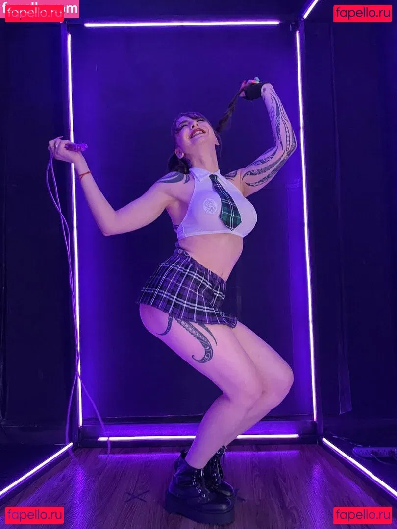 Ingrid Brans Onlyfans Photo Gallery 