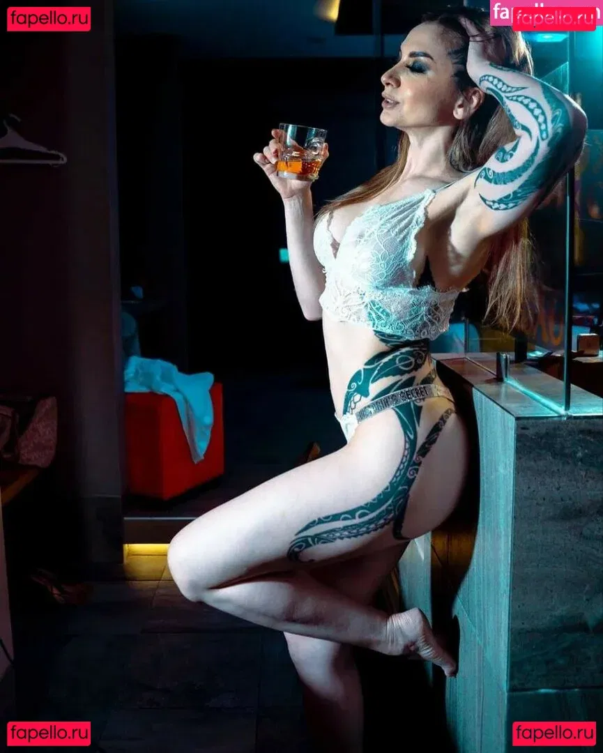 Ingrid Brans Onlyfans Photo Gallery 