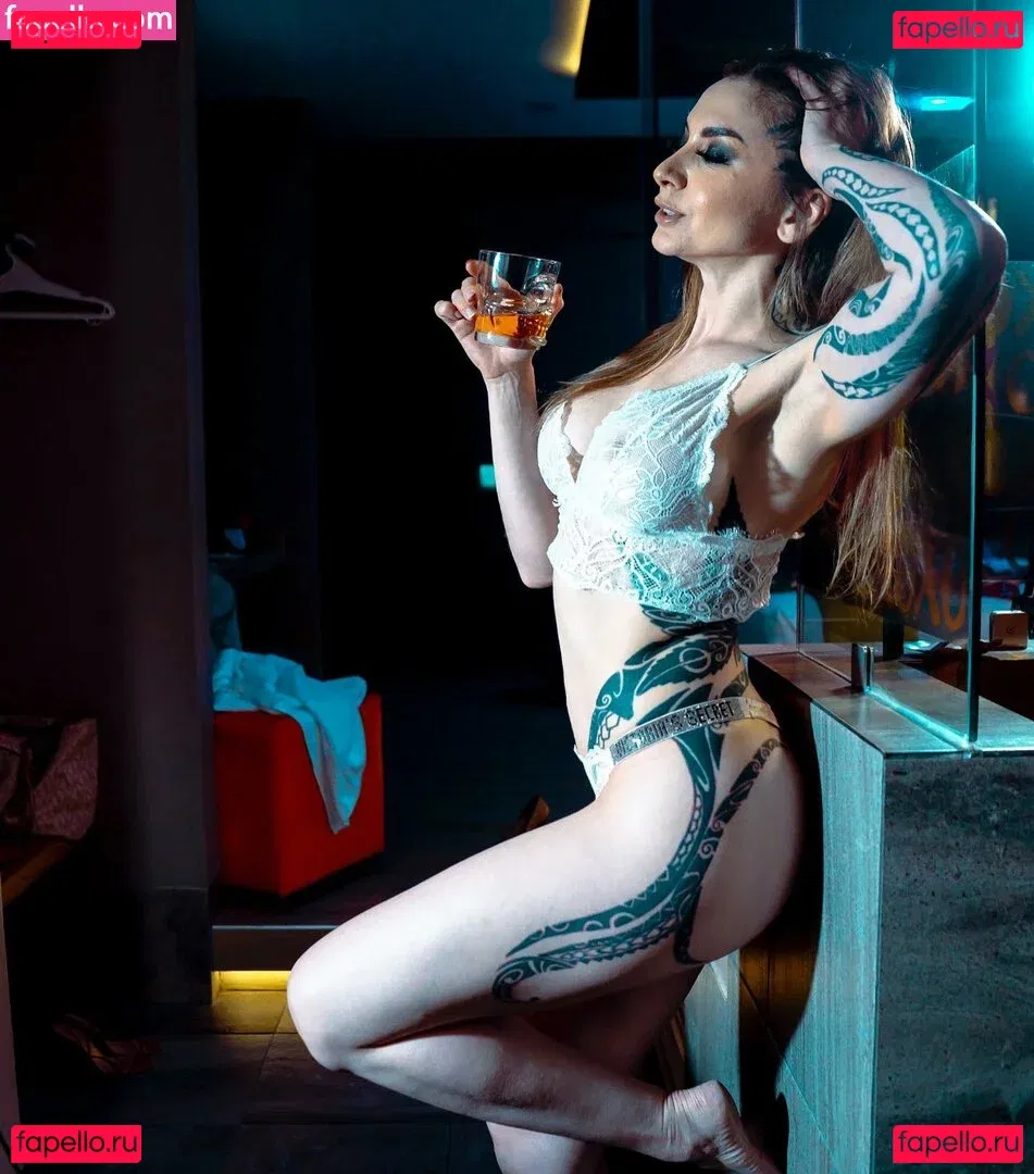 Ingrid Brans Onlyfans Photo Gallery 