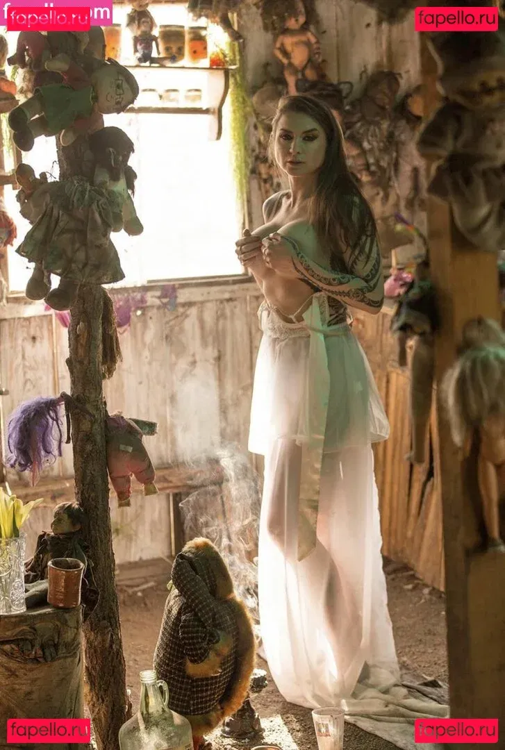 Ingrid Brans Onlyfans Photo Gallery 