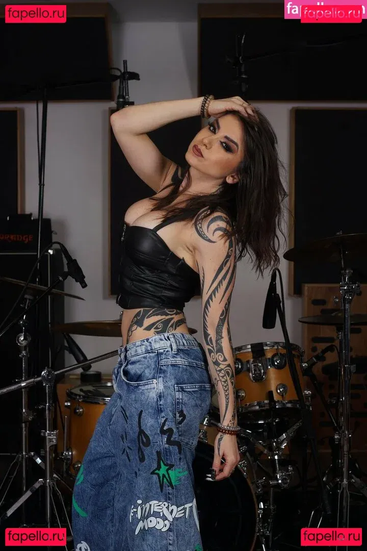 Ingrid Brans Onlyfans Photo Gallery 