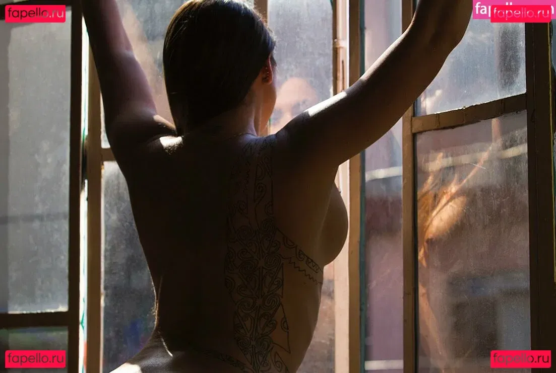 Ingrid Brans Onlyfans Photo Gallery 