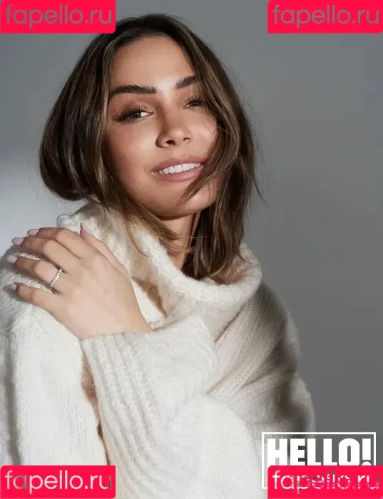 Frankie Bridge Onlyfans Photo Gallery 