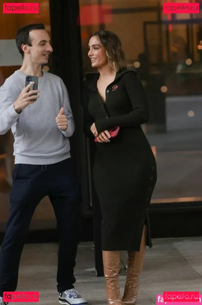 Frankie Bridge Onlyfans Photo Gallery 