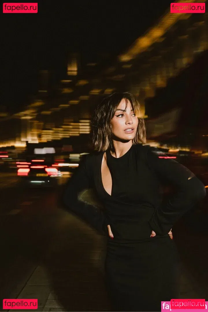 Frankie Bridge Onlyfans Photo Gallery 