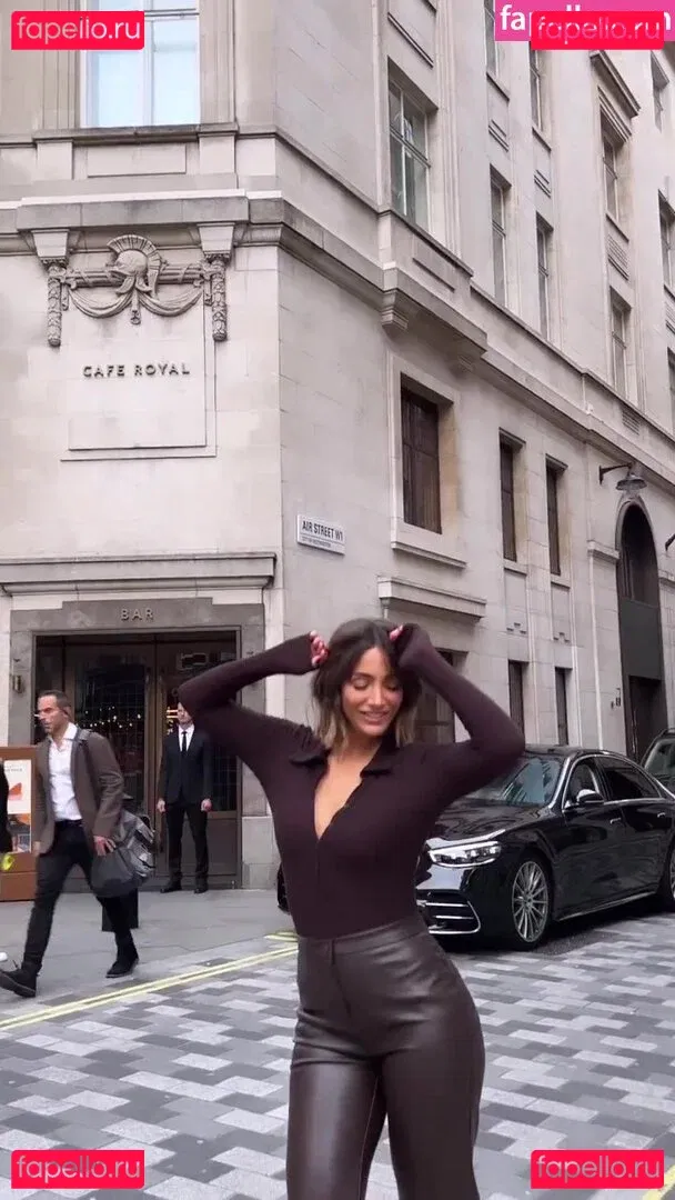 Frankie Bridge Onlyfans Photo Gallery 