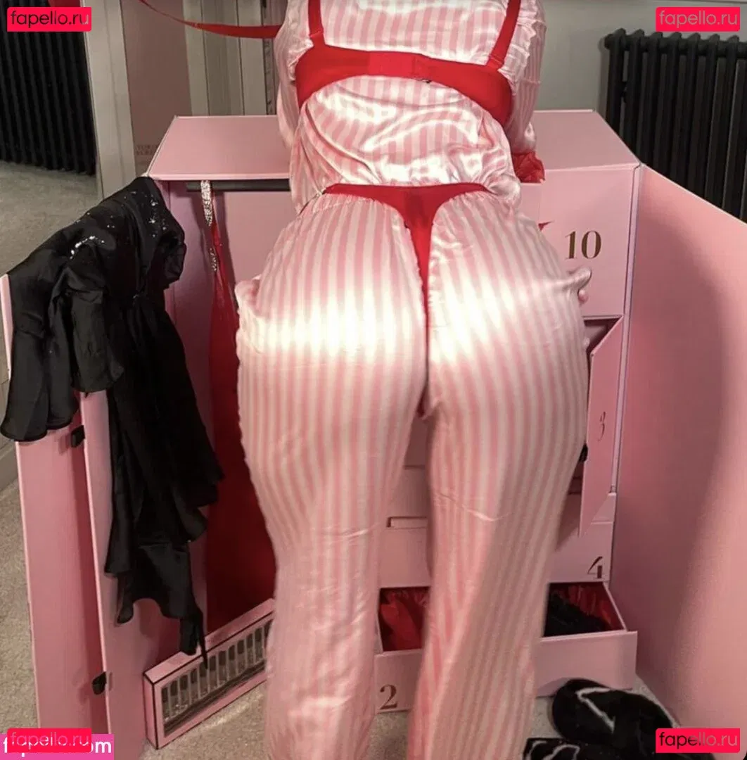 Frankie Bridge Onlyfans Photo Gallery 