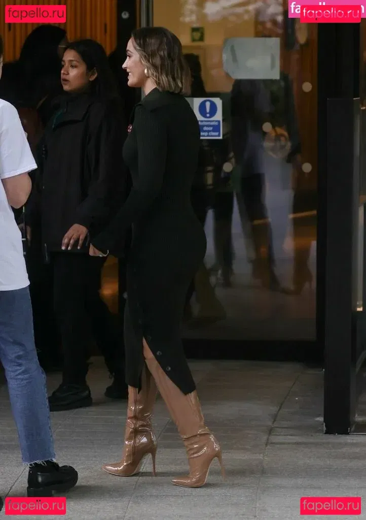 Frankie Bridge Onlyfans Photo Gallery 