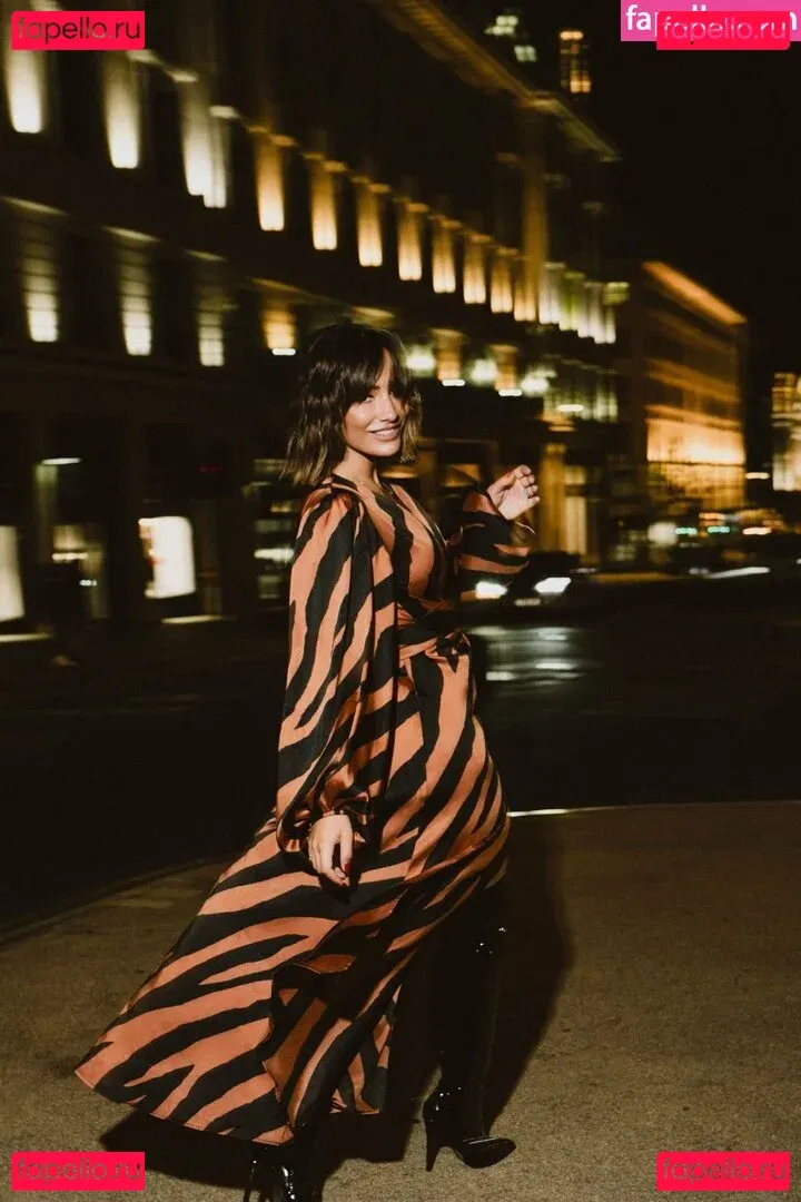 Frankie Bridge Onlyfans Photo Gallery 