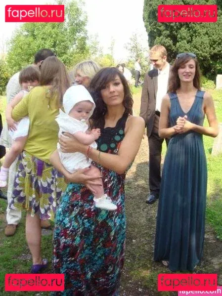 Frankie Bridge Onlyfans Photo Gallery 