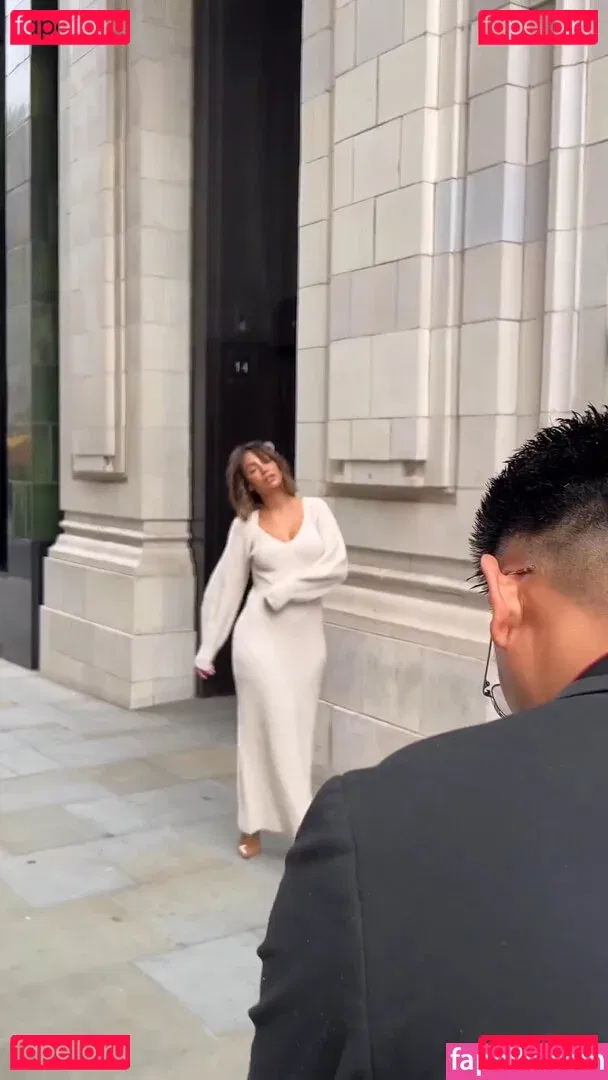 Frankie Bridge Onlyfans Photo Gallery 