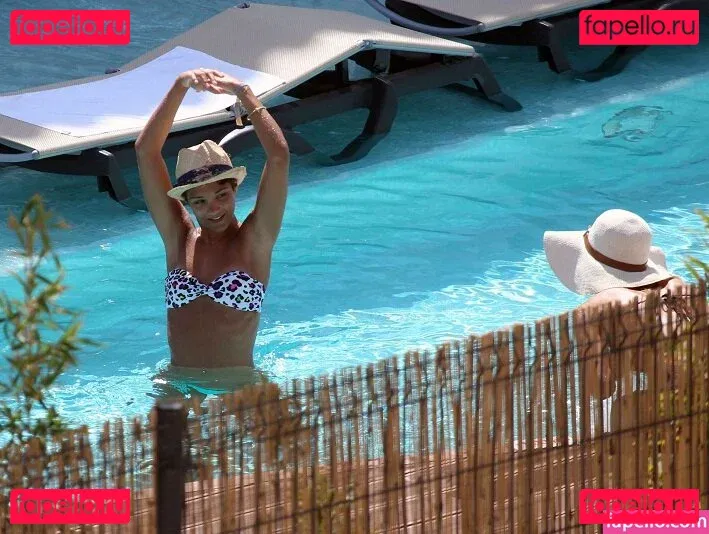 Frankie Bridge Onlyfans Photo Gallery 