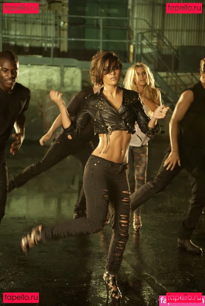 Frankie Bridge Onlyfans Photo Gallery 