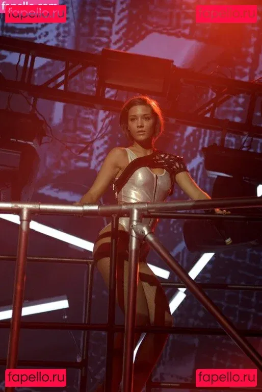 Frankie Bridge Onlyfans Photo Gallery 