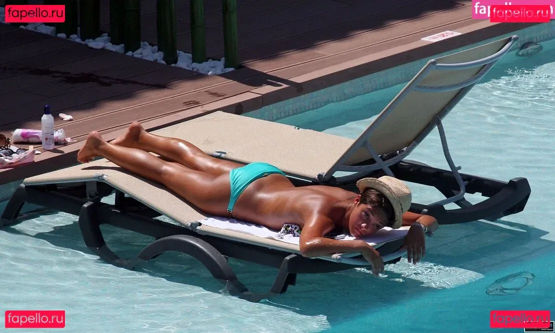 Frankie Bridge Onlyfans Photo Gallery 