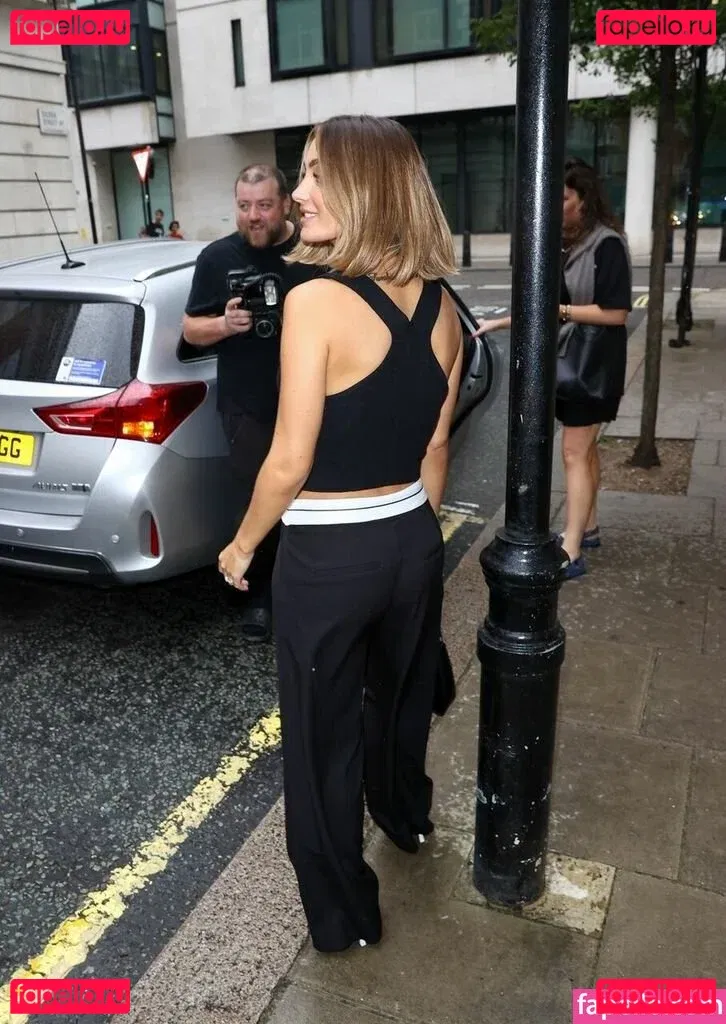 Frankie Bridge Onlyfans Photo Gallery 