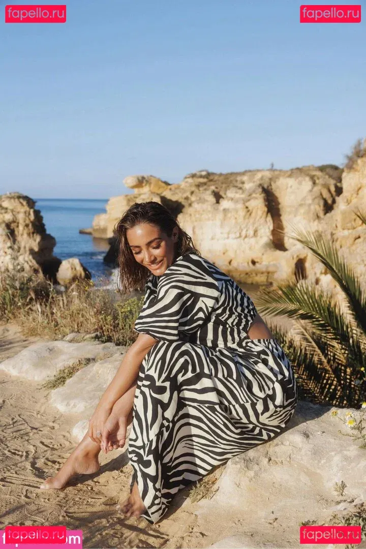 Frankie Bridge Onlyfans Photo Gallery 