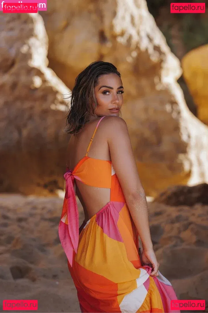 Frankie Bridge Onlyfans Photo Gallery 