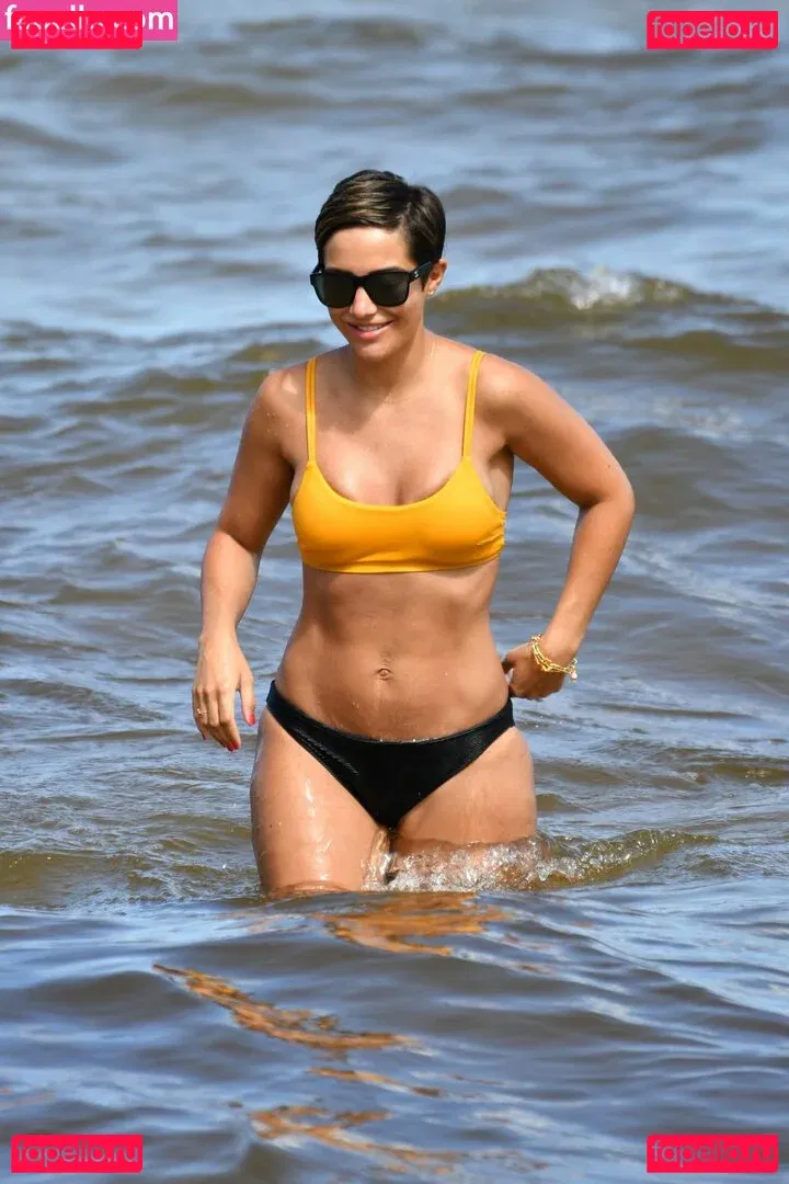 Frankie Bridge Onlyfans Photo Gallery 