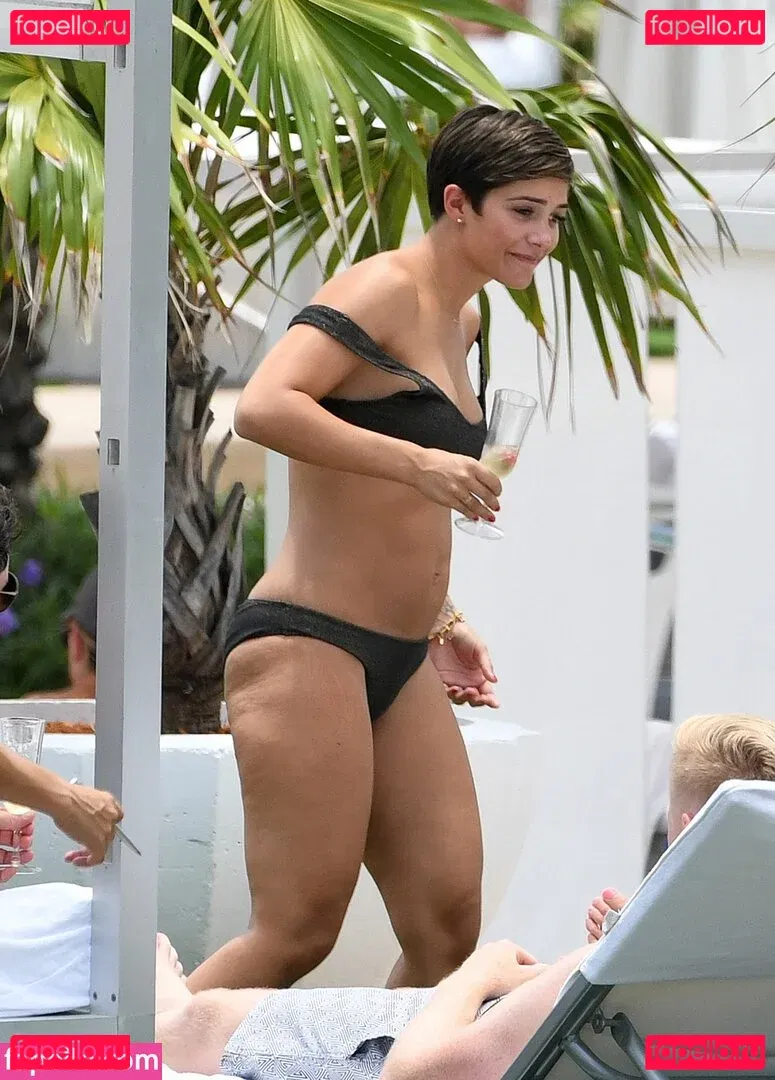 Frankie Bridge Onlyfans Photo Gallery 