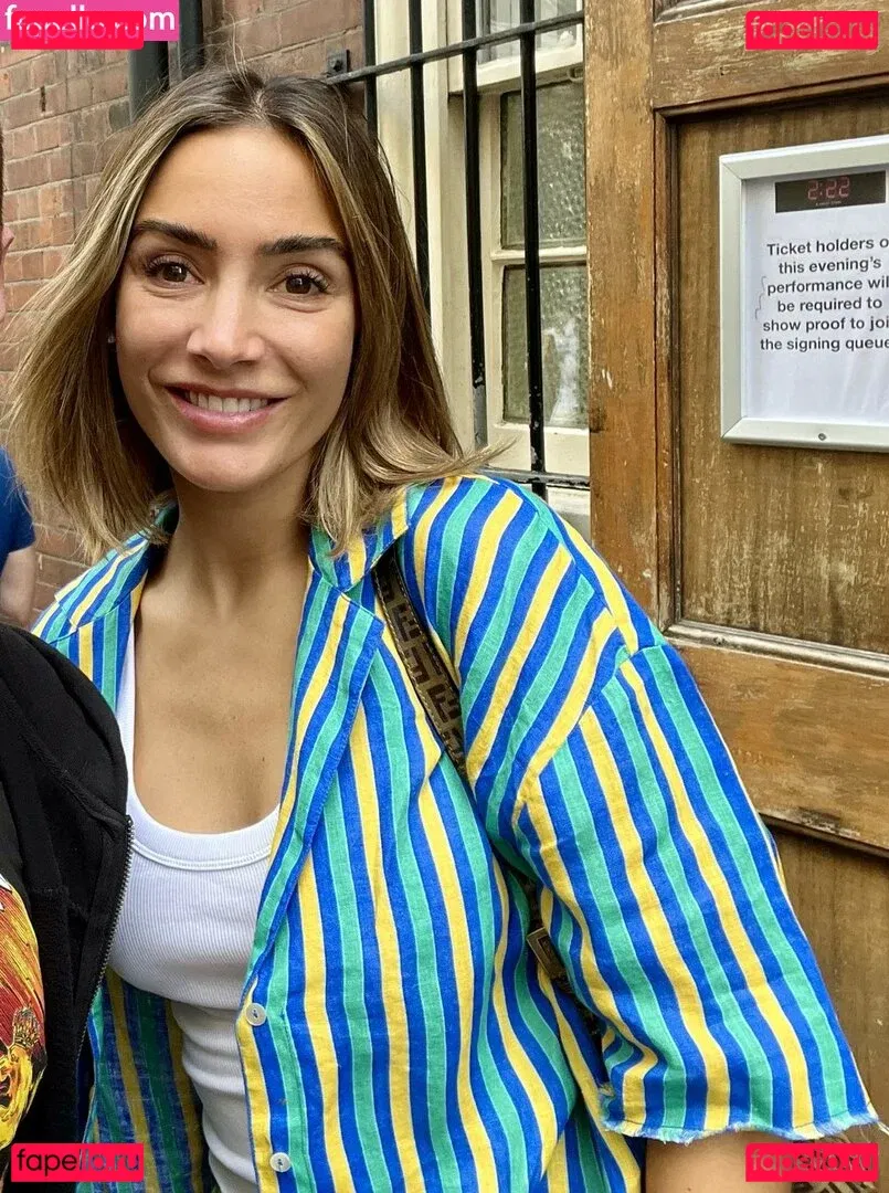 Frankie Bridge Onlyfans Photo Gallery 