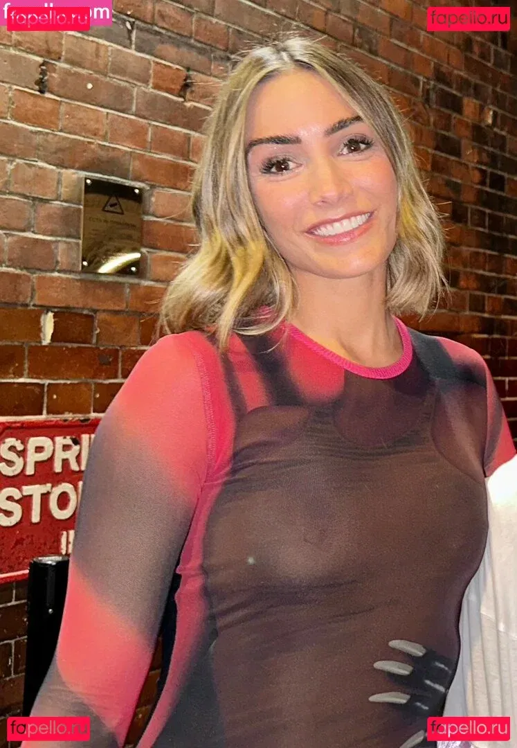 Frankie Bridge Onlyfans Photo Gallery 