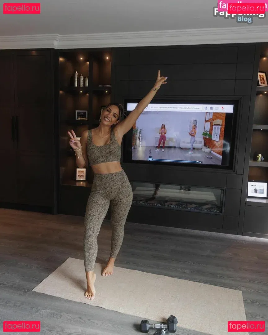 Frankie Bridge Onlyfans Photo Gallery 