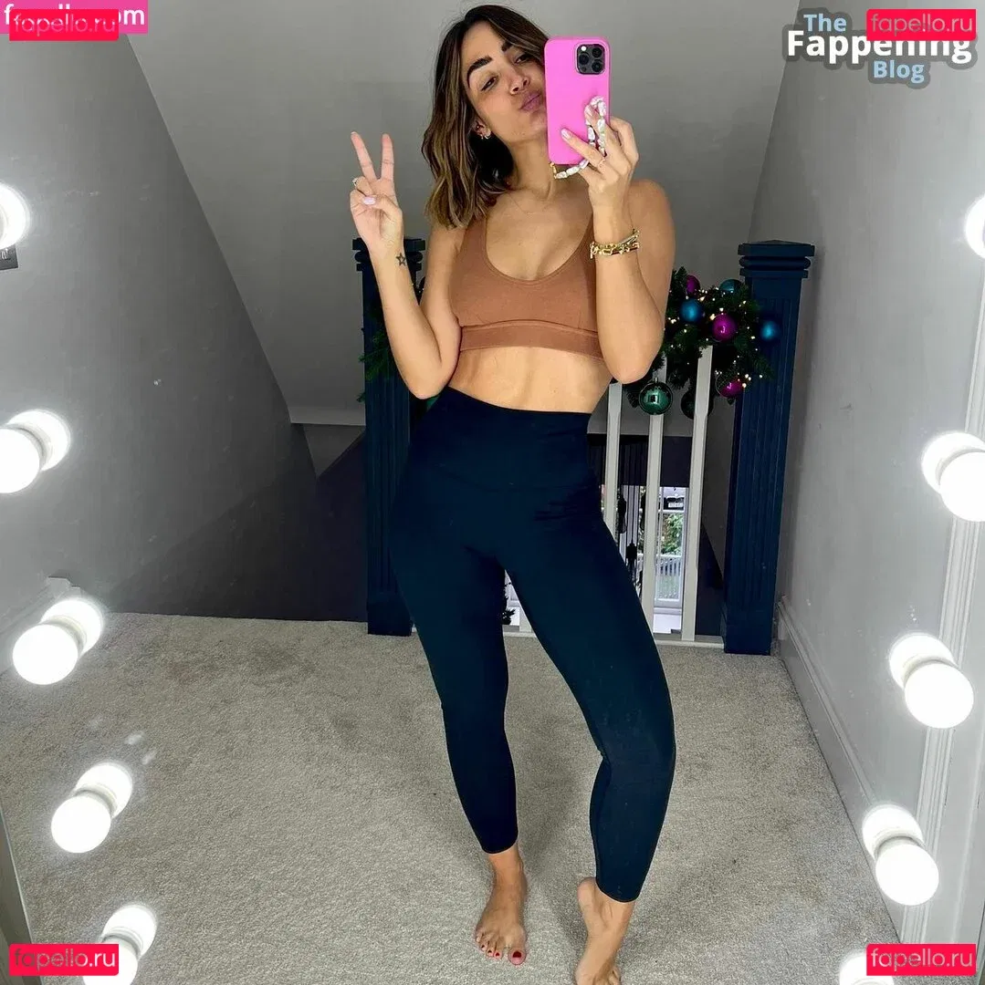 Frankie Bridge Onlyfans Photo Gallery 