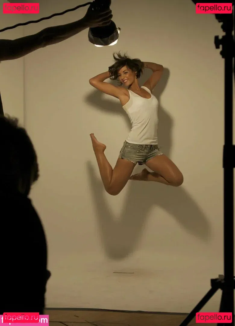 Frankie Bridge Onlyfans Photo Gallery 