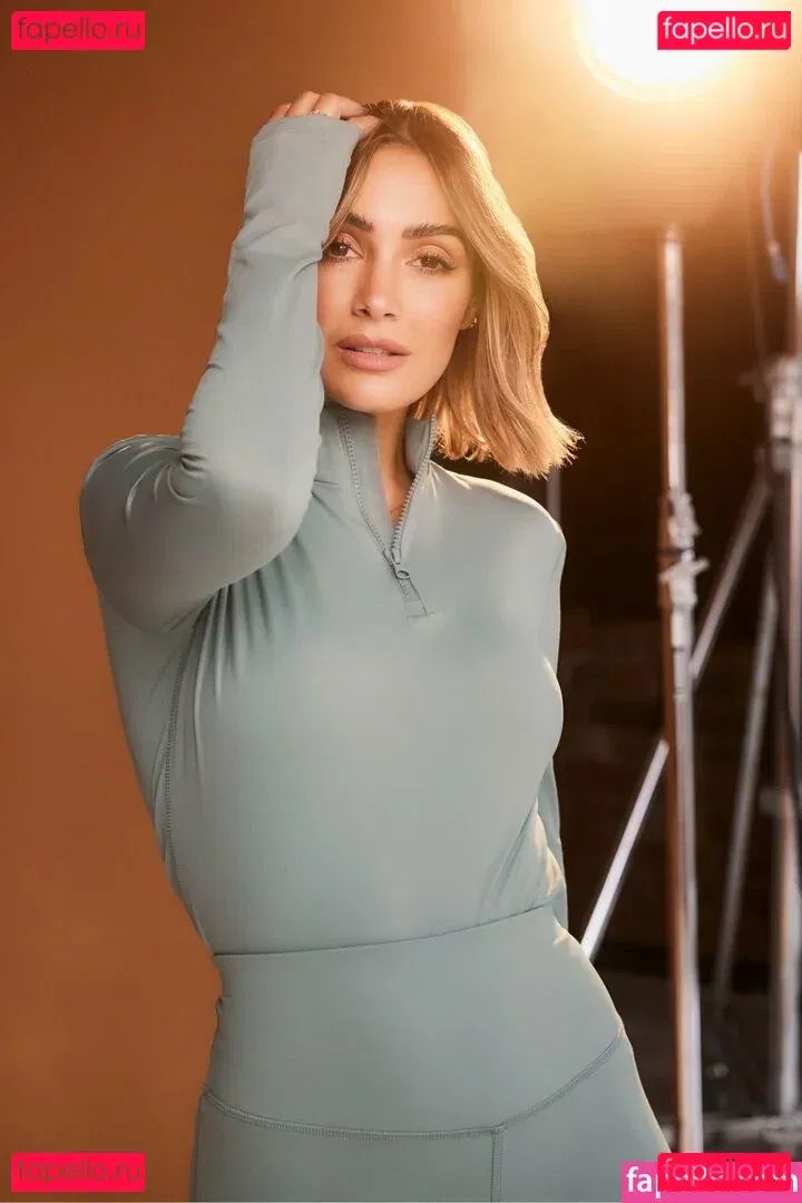 Frankie Bridge Onlyfans Photo Gallery 