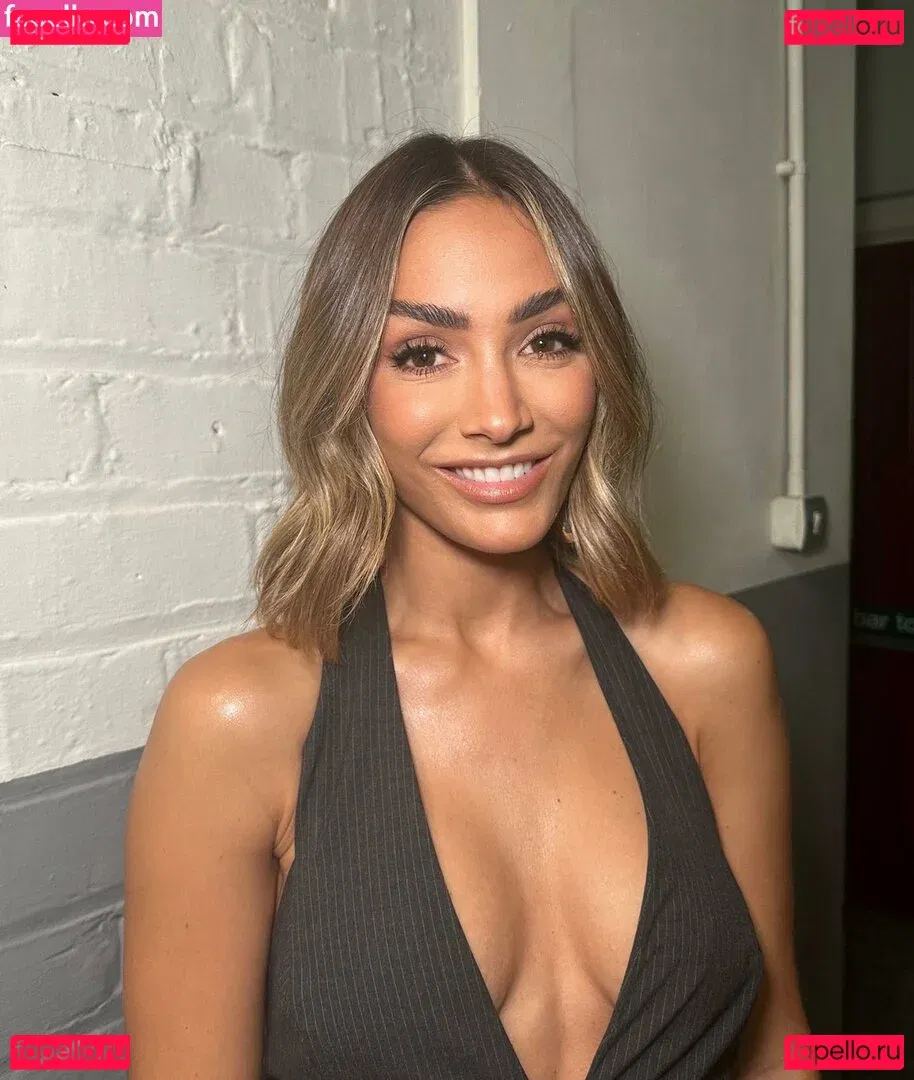 Frankie Bridge Onlyfans Photo Gallery 