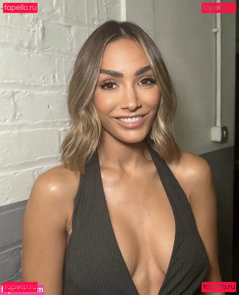 Frankie Bridge Onlyfans Photo Gallery 