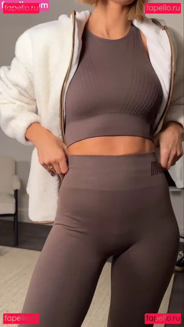 Frankie Bridge Onlyfans Photo Gallery 