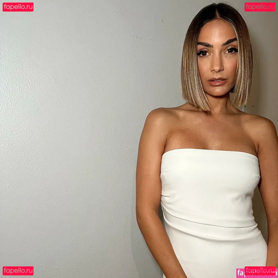 Frankie Bridge Onlyfans Photo Gallery 