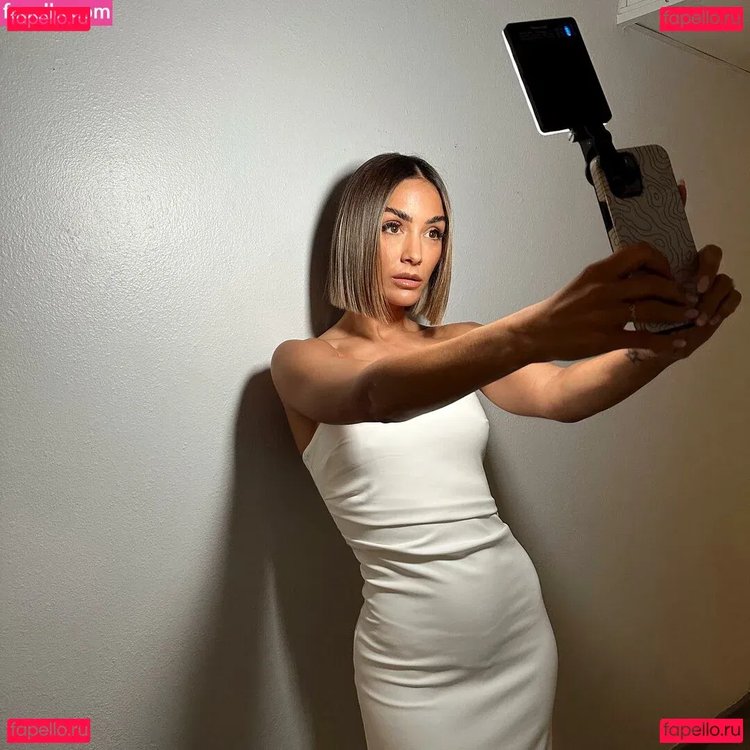 Frankie Bridge Onlyfans Photo Gallery 