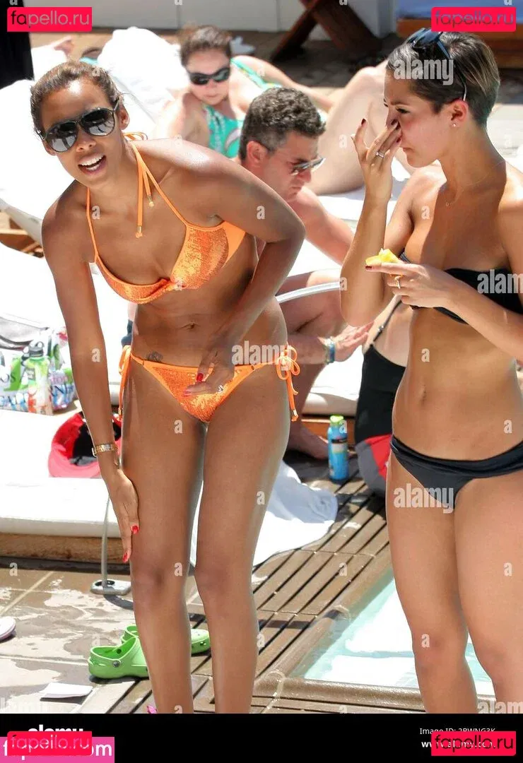 Frankie Bridge Onlyfans Photo Gallery 