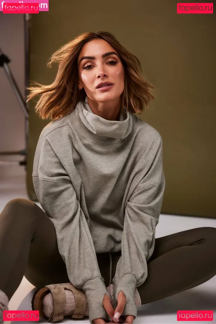 Frankie Bridge Onlyfans Photo Gallery 